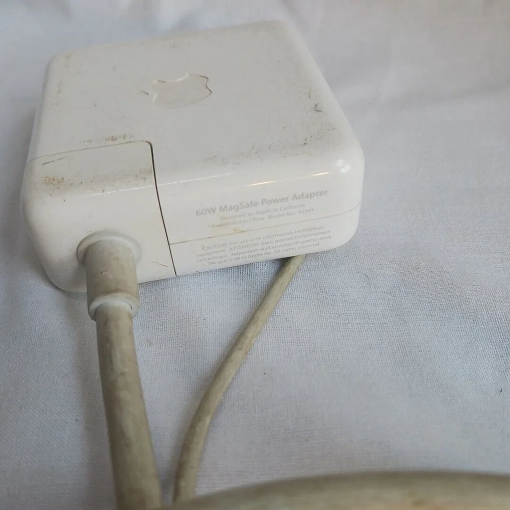 Apple MagSafe 2 60W Power Adapter MacBook Pro 13 15 inch